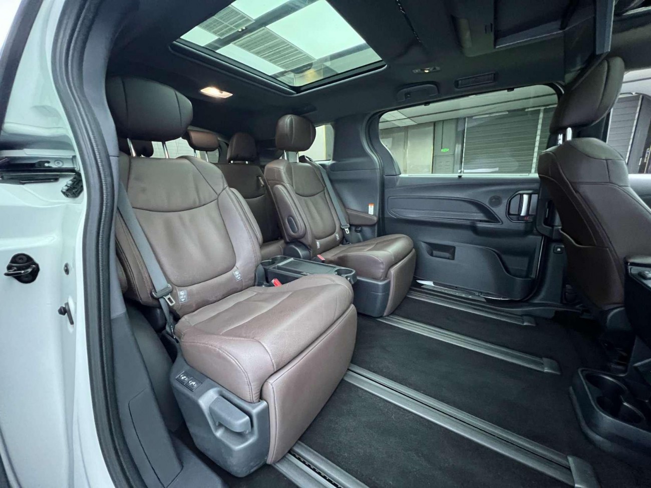 Toyota Granvia 2024