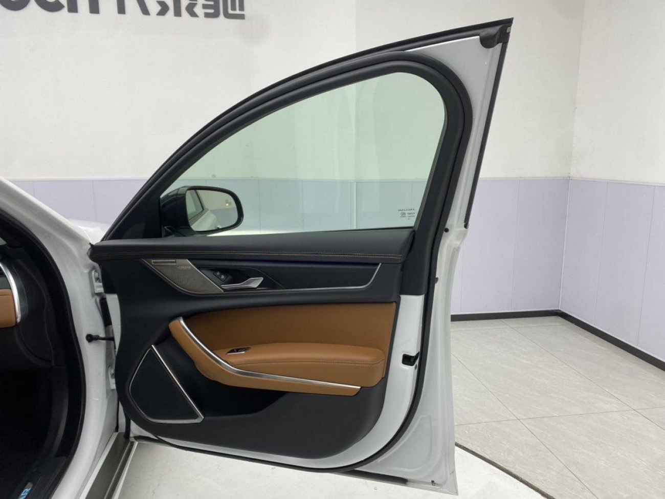 Jaguar XFL 2024