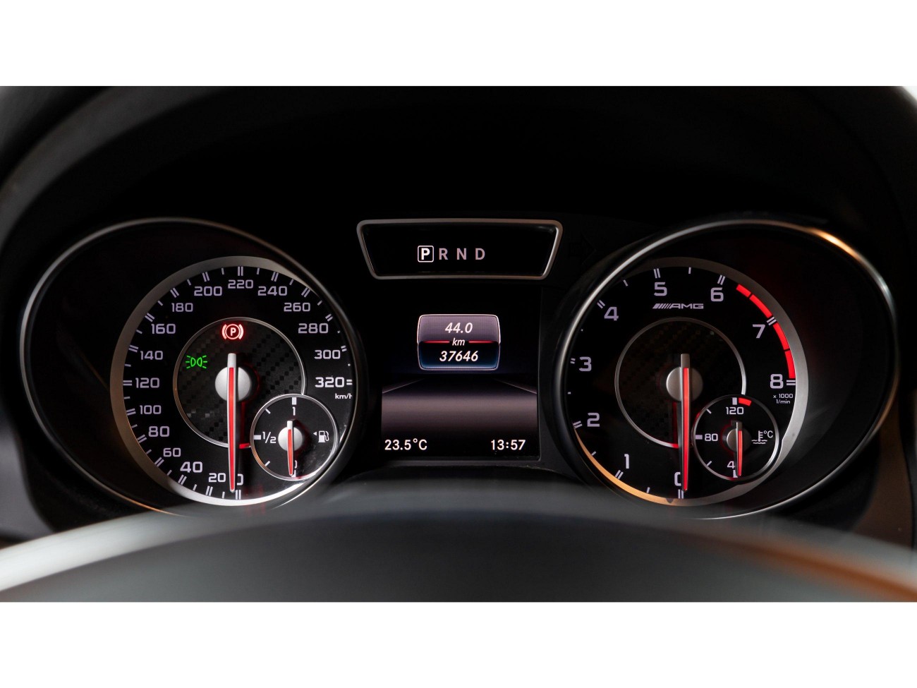 Mercedes-Benz GLA45 4MATIC 2016