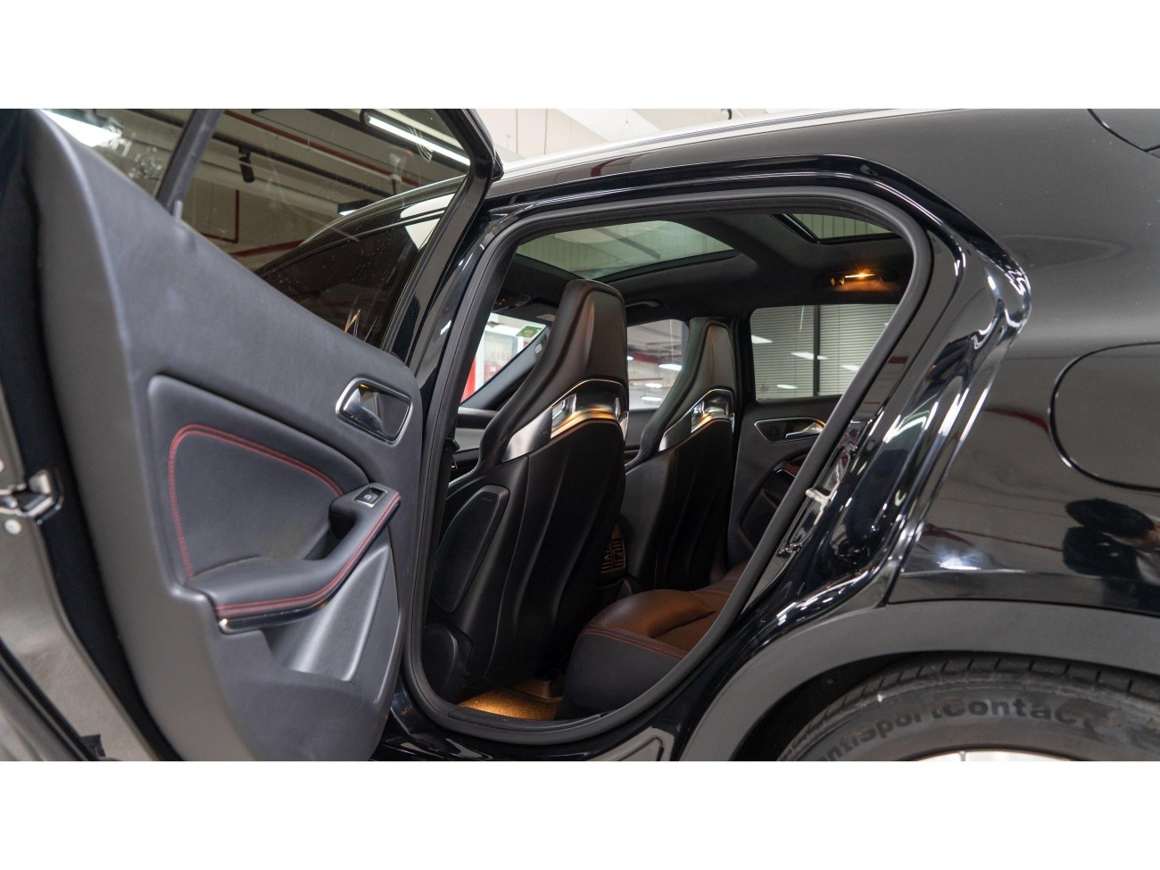 Mercedes-Benz GLA45 4MATIC 2016