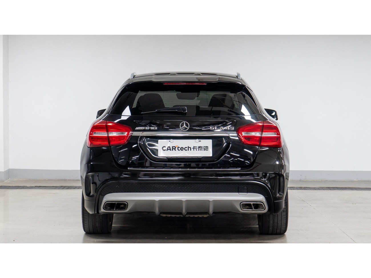 Mercedes-Benz GLA45 4MATIC 2016
