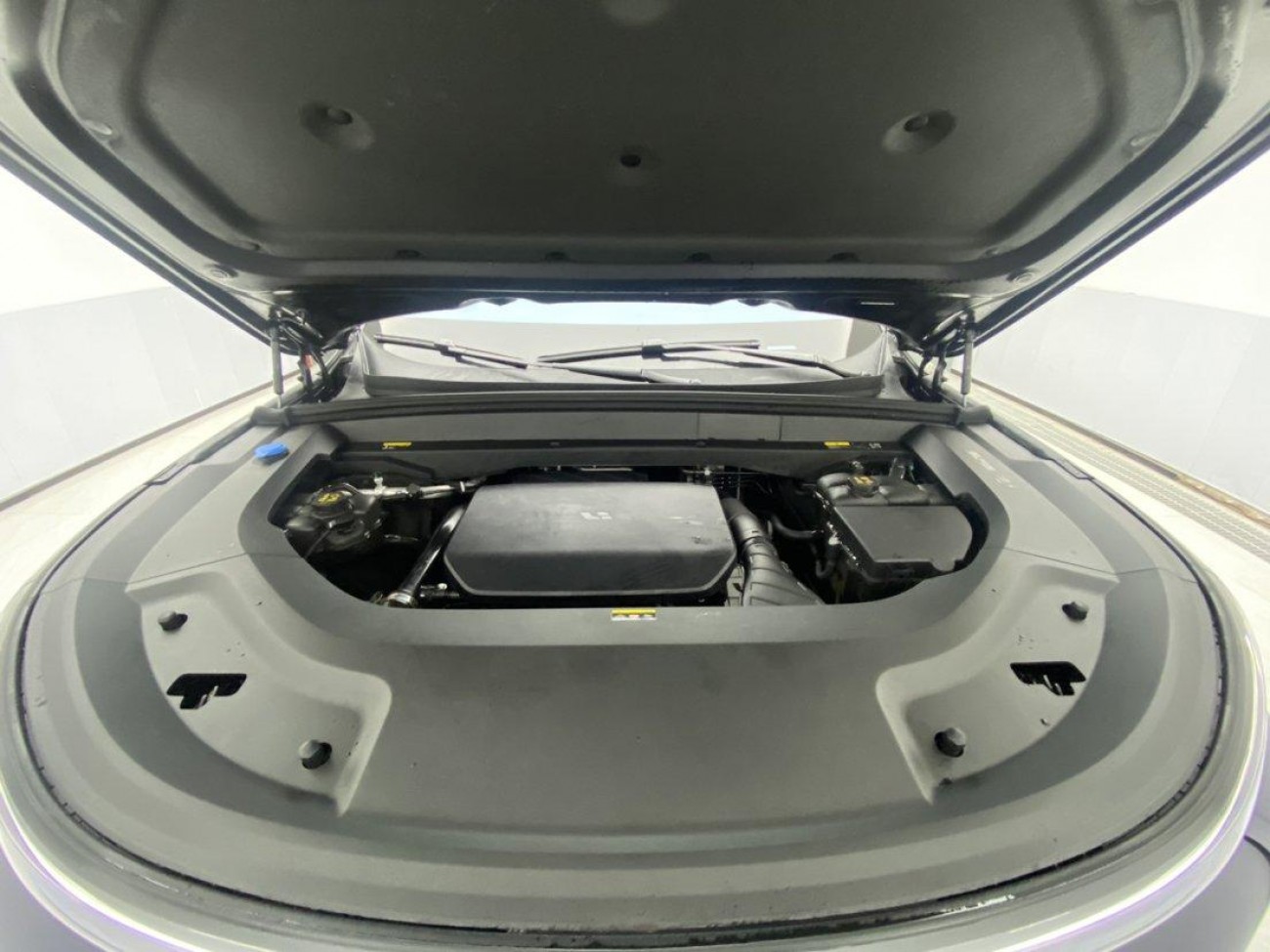 Li Auto L8 2025