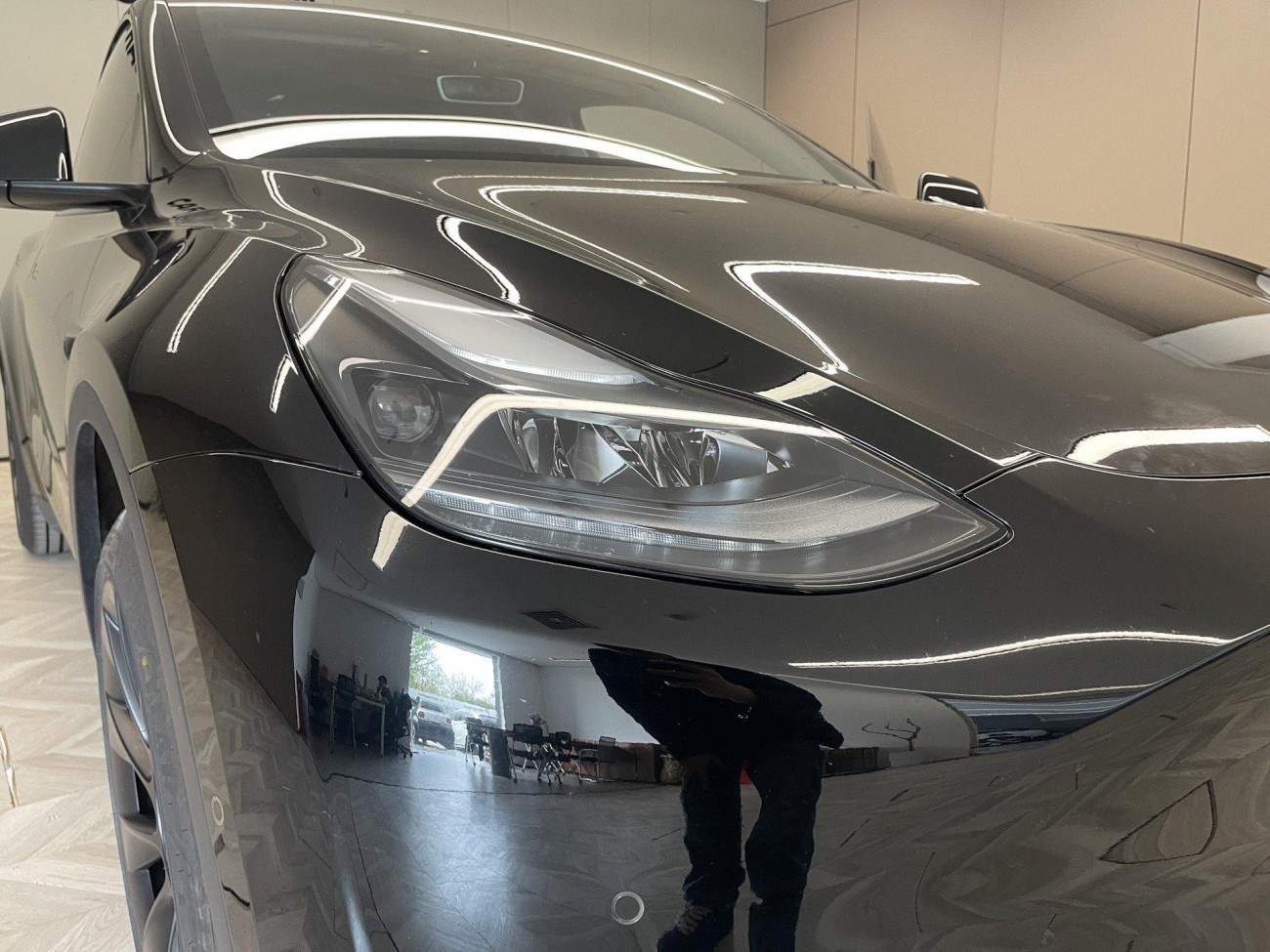 Tesla Model Y 2024
