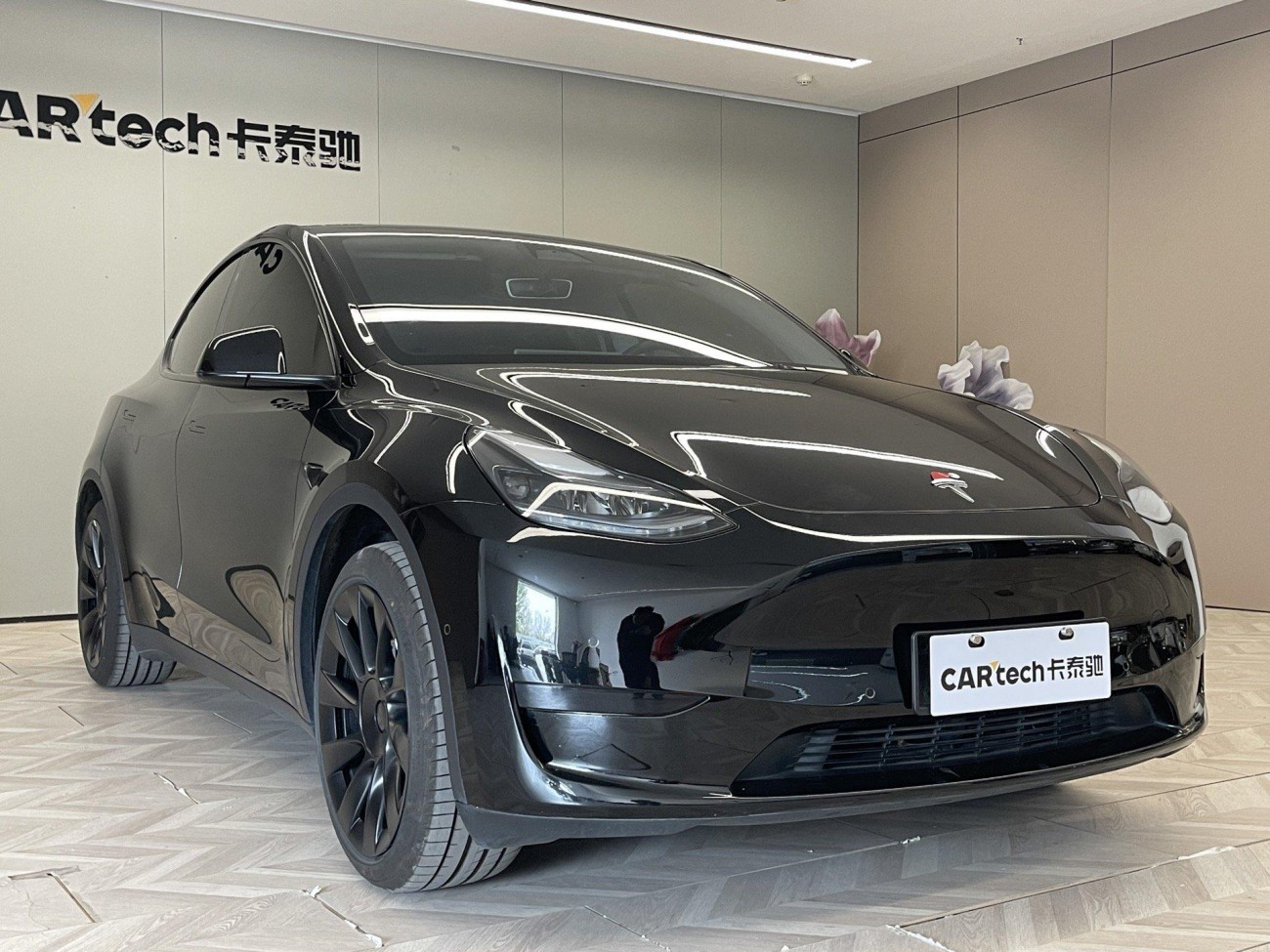 Tesla Model Y 2024