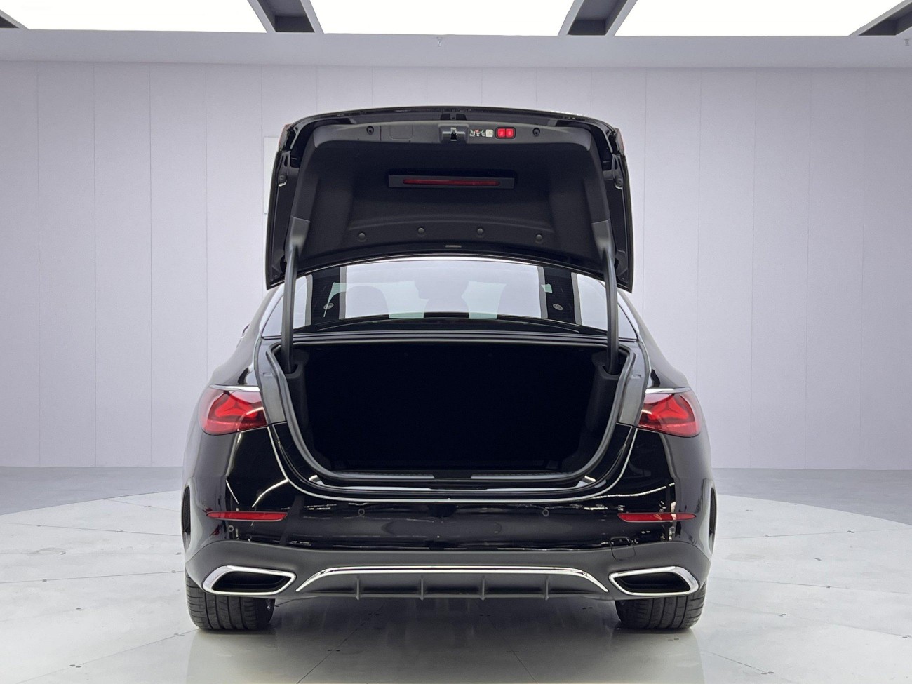 Mercedes-Benz E 300 L 2024