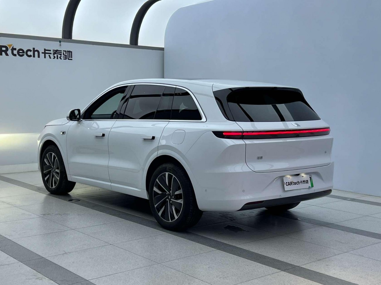 Li Auto L6 2025