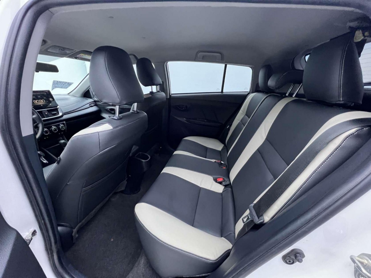 Toyota YARiS L 2022