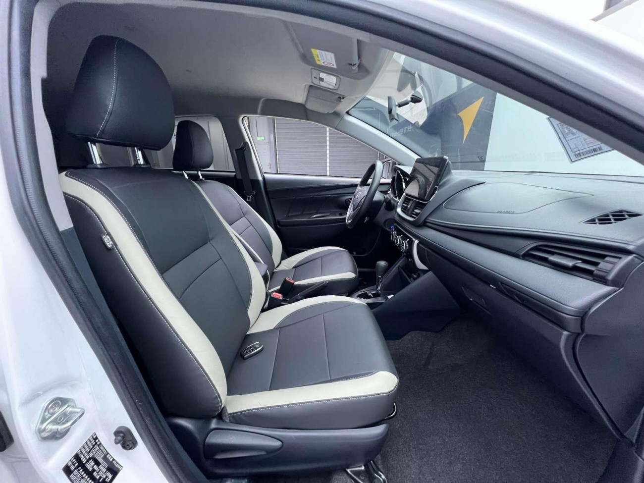 Toyota YARiS L 2022