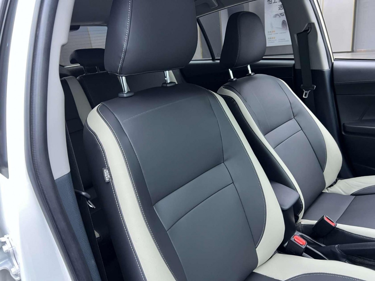 Toyota YARiS L 2022