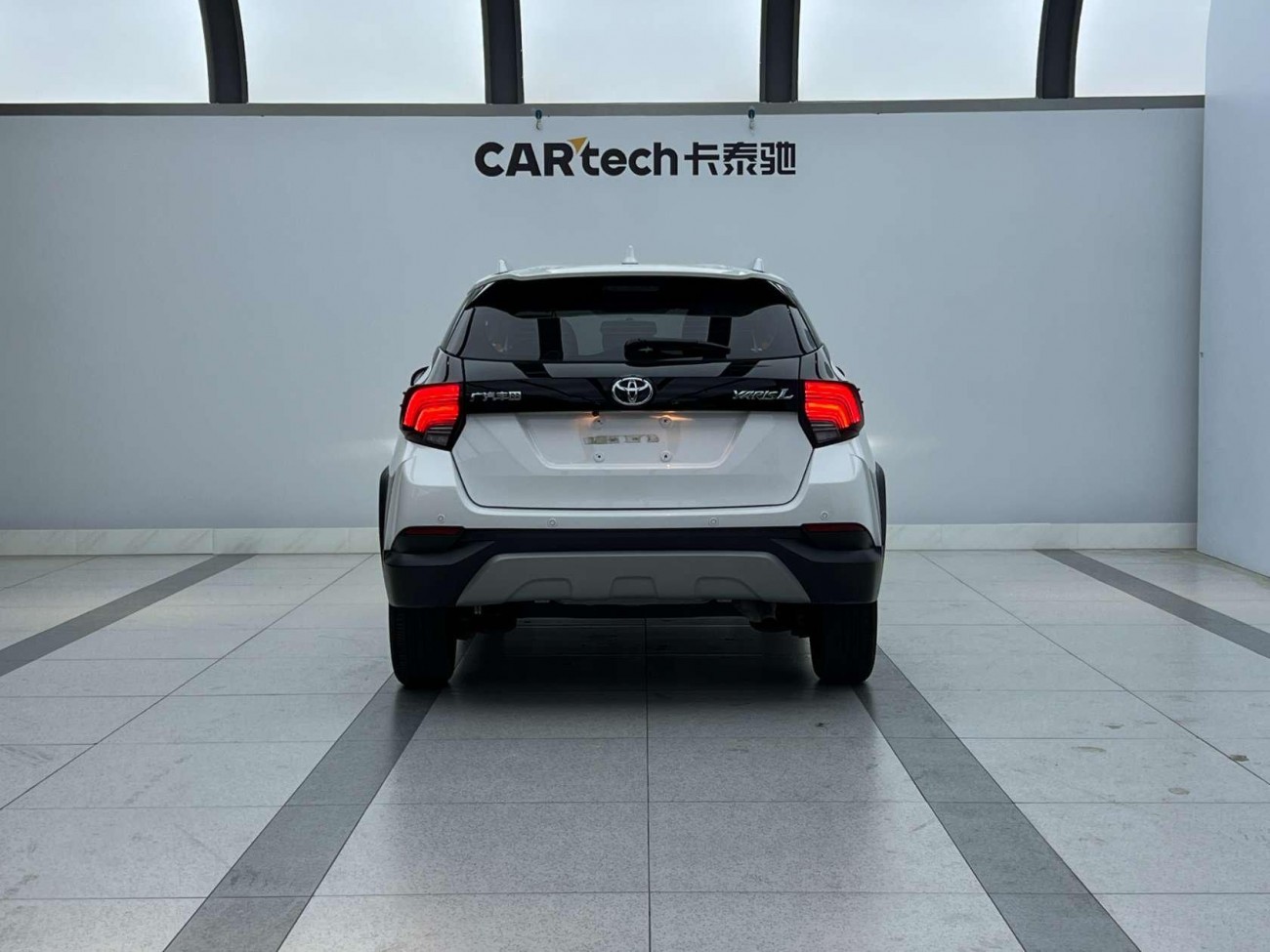 Toyota YARiS L 2022
