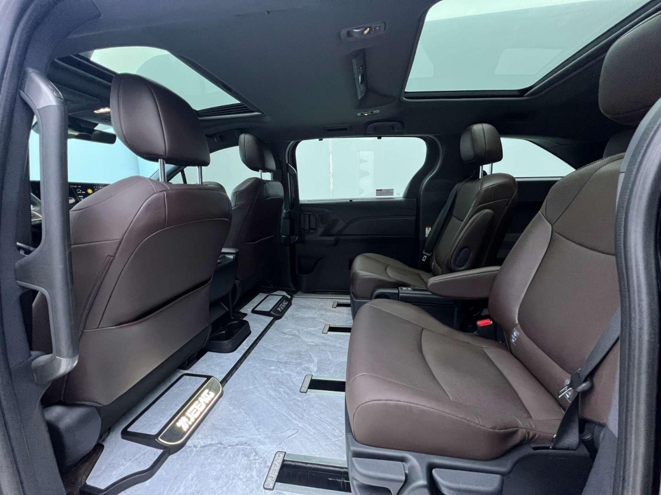 Toyota Granvia 2025