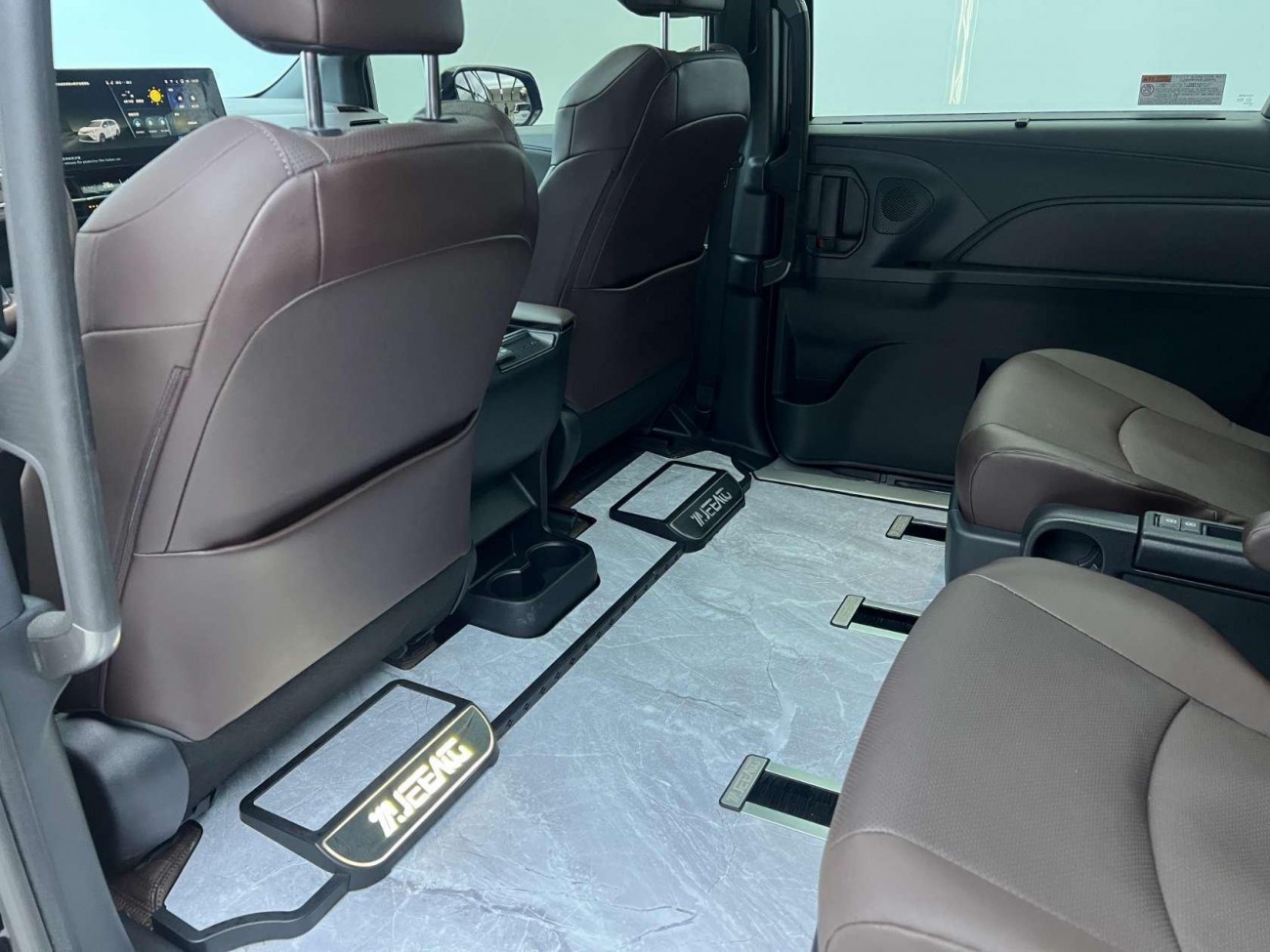 Toyota Granvia 2025