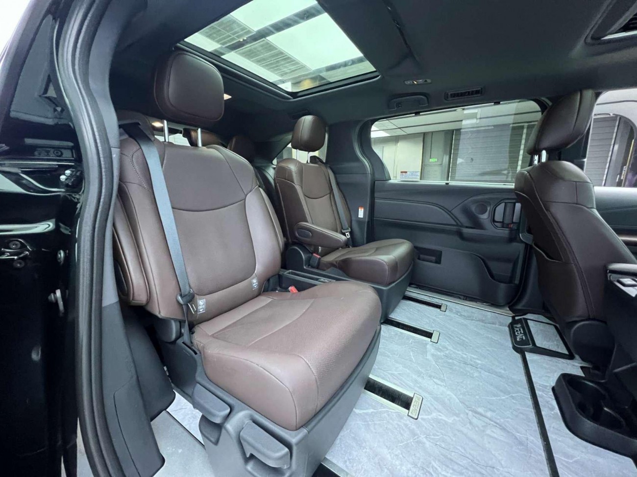 Toyota Granvia 2025