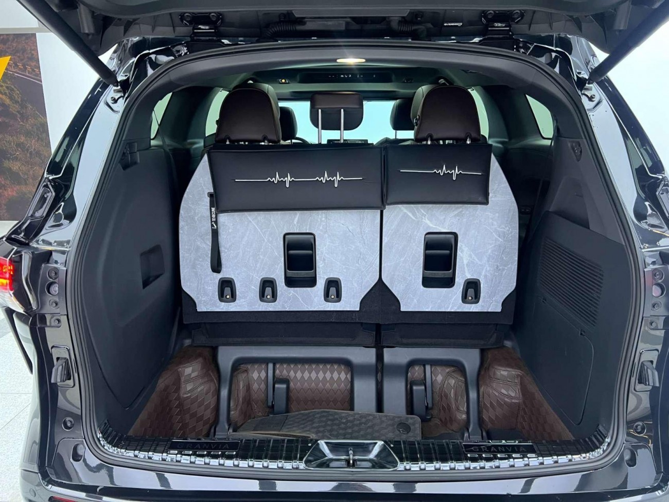 Toyota Granvia 2025