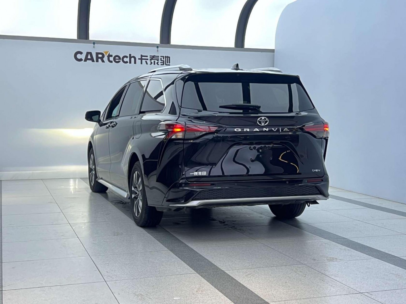 Toyota Granvia 2025