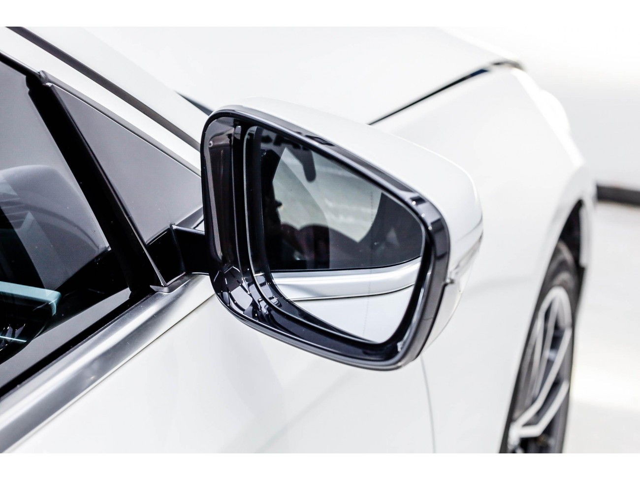 BMW 325Li 2025