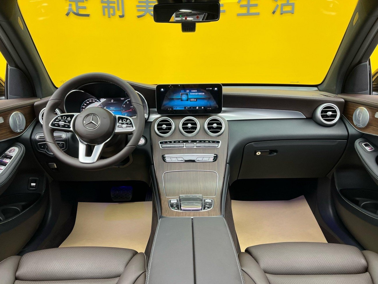 Mercedes-Benz GLC 300 L 2021