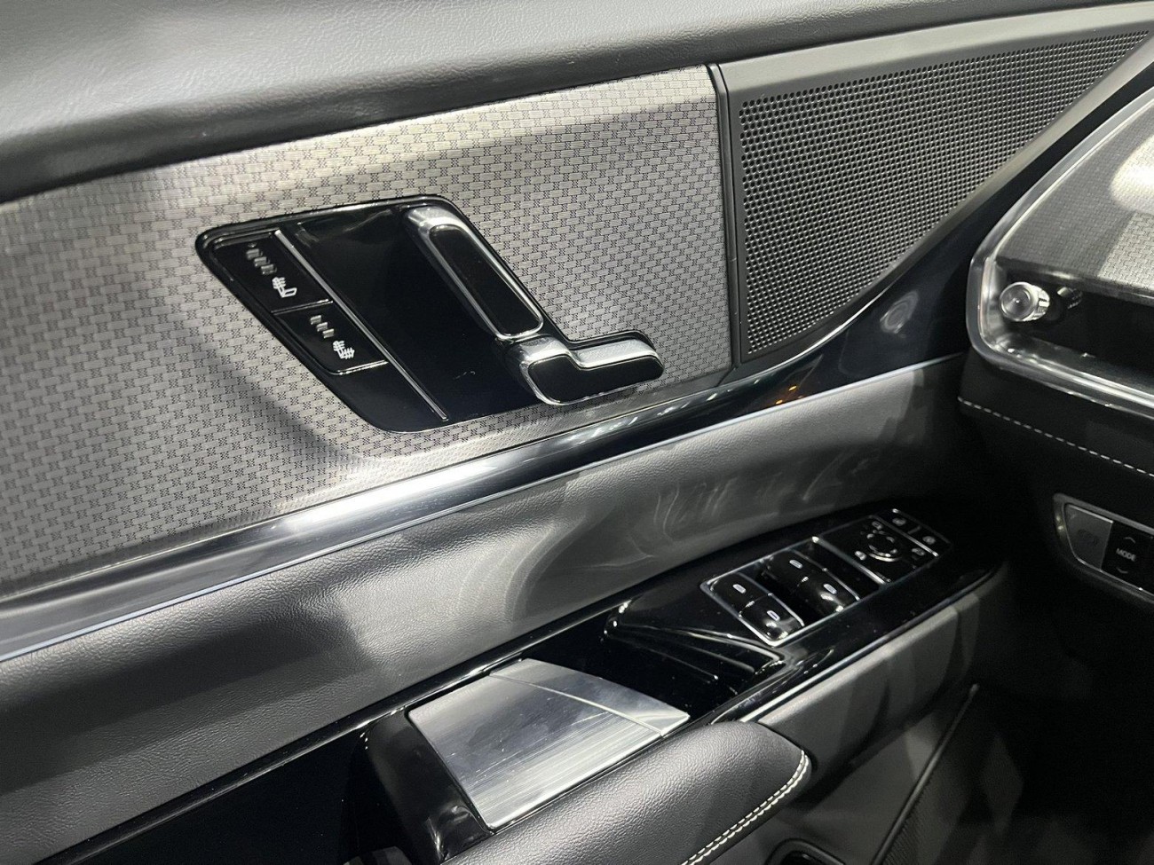 Cadillac XT5 2025