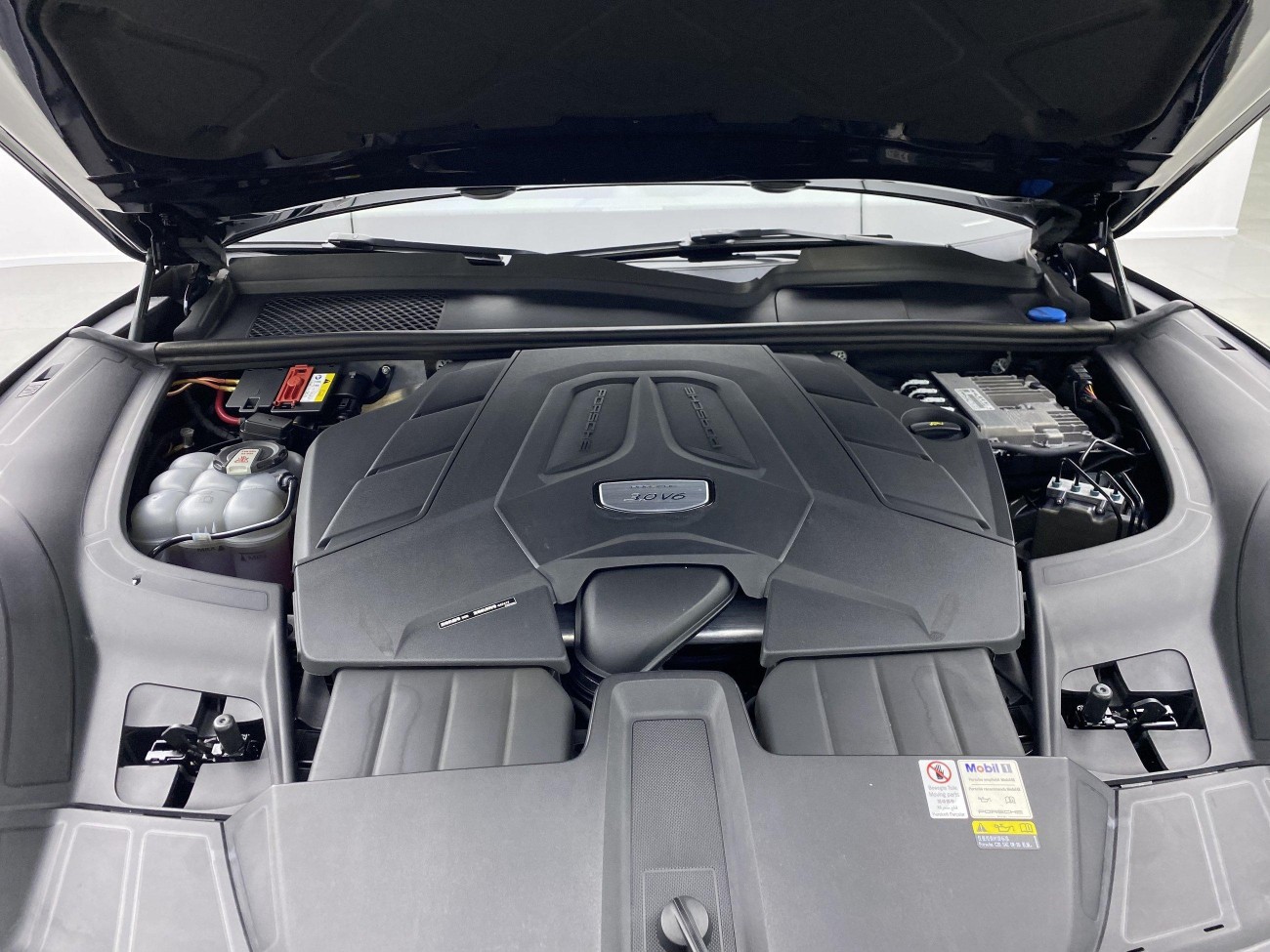 Porsche Cayenne 2022