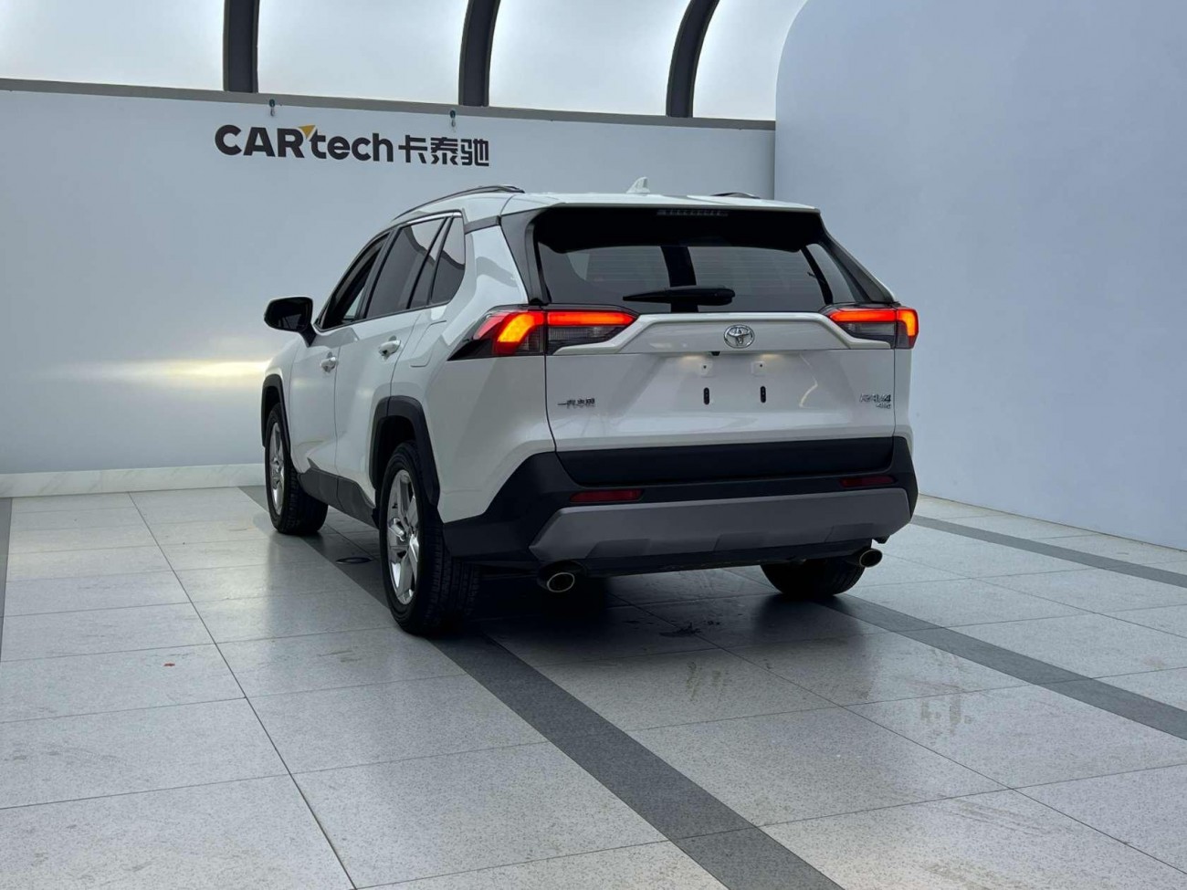 Toyota RAV4 2021