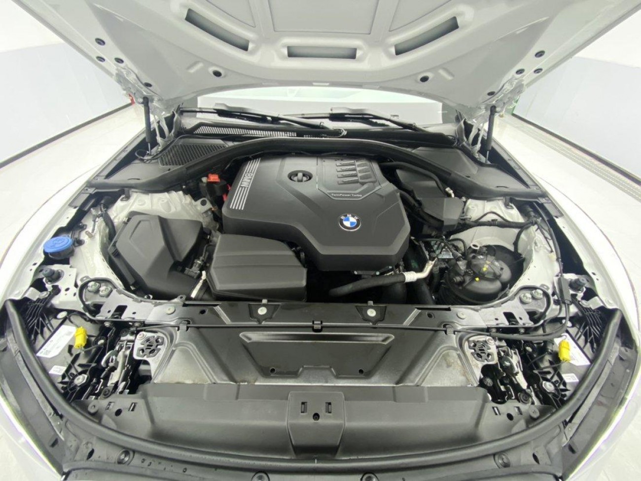 BMW 325Li 2025