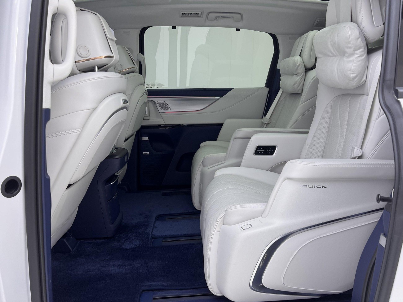 Buick GL8 2025