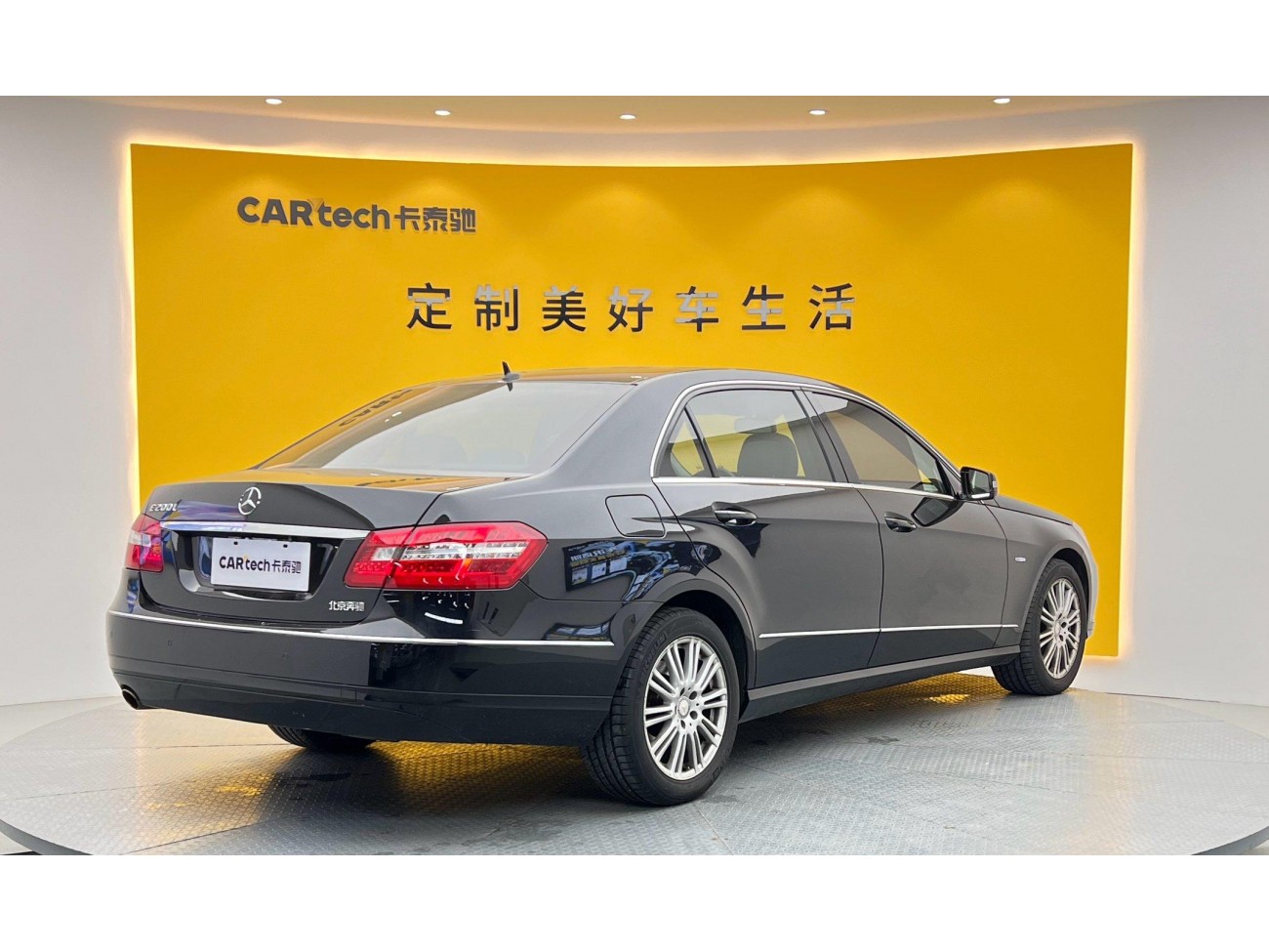 Mercedes-Benz E200L 2012