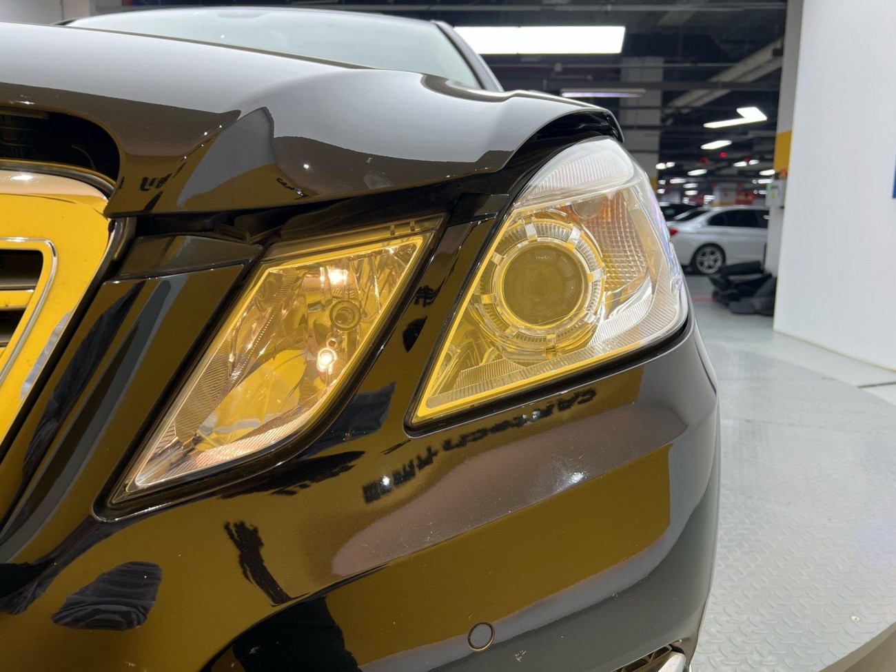 Mercedes-Benz E200L 2012