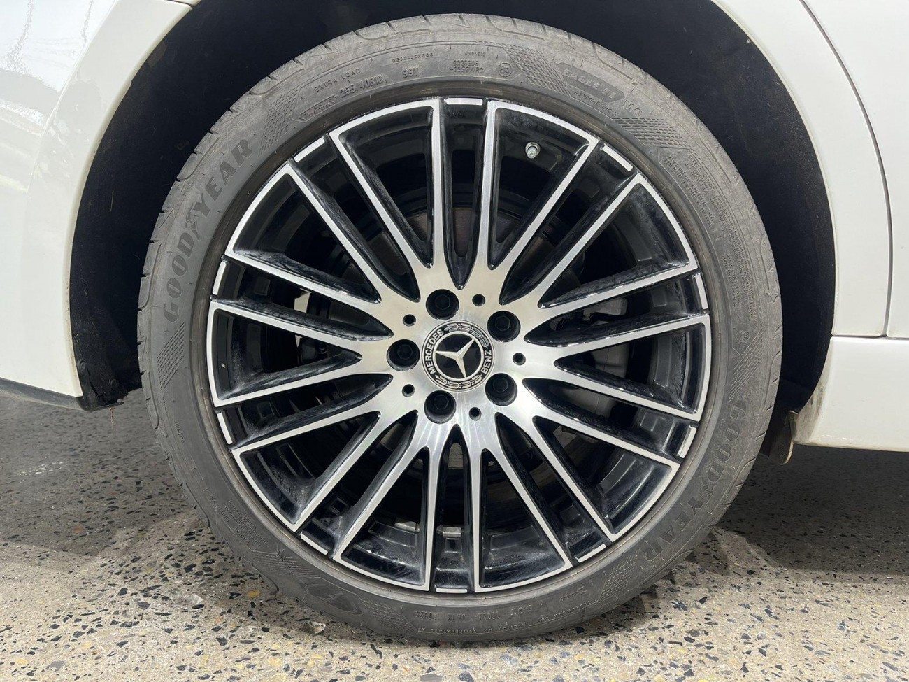 Mercedes-Benz C 200 L 2025