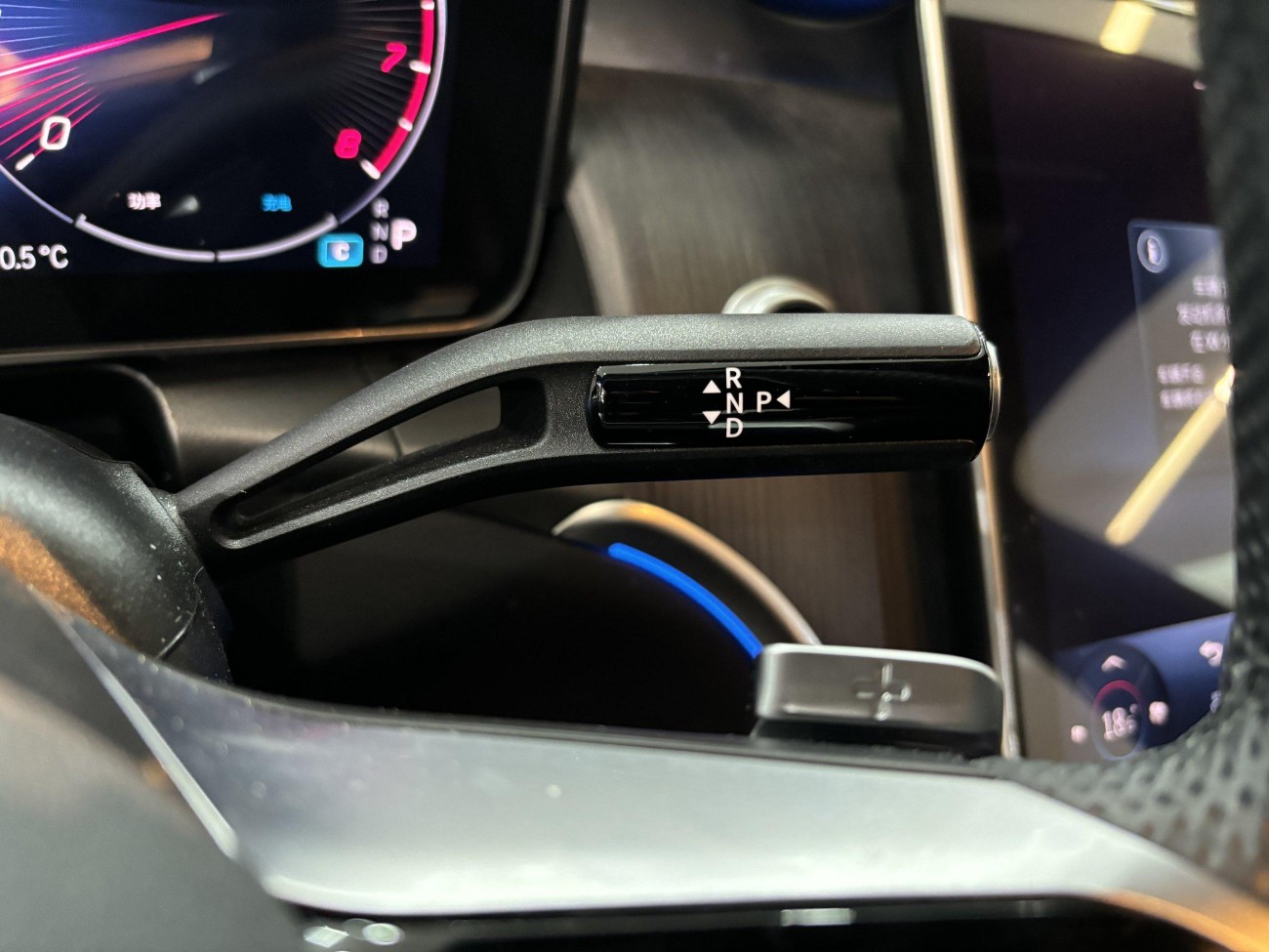 Mercedes-Benz GLC 260 L 2024