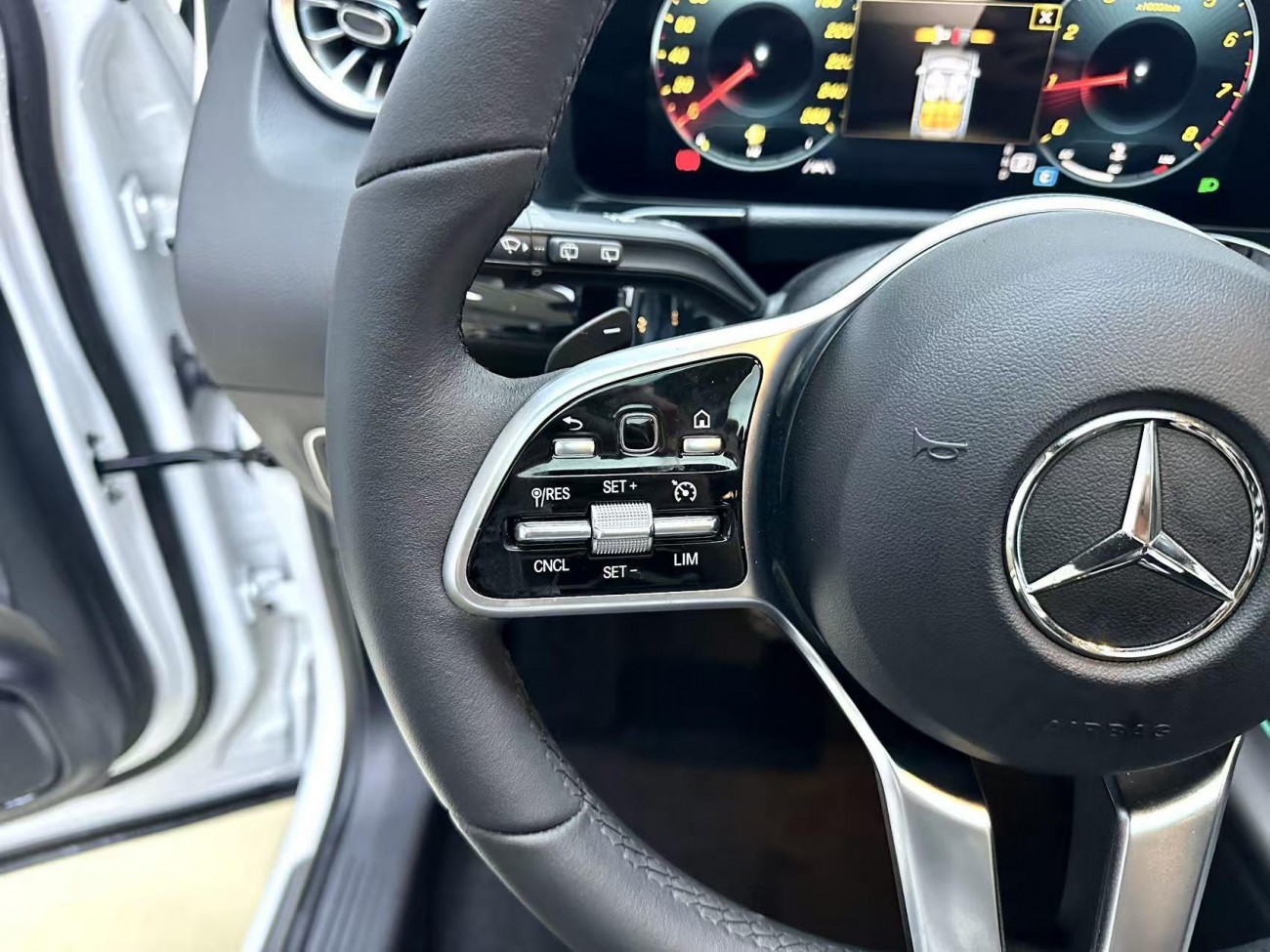 Mercedes-Benz GLA 220 2023