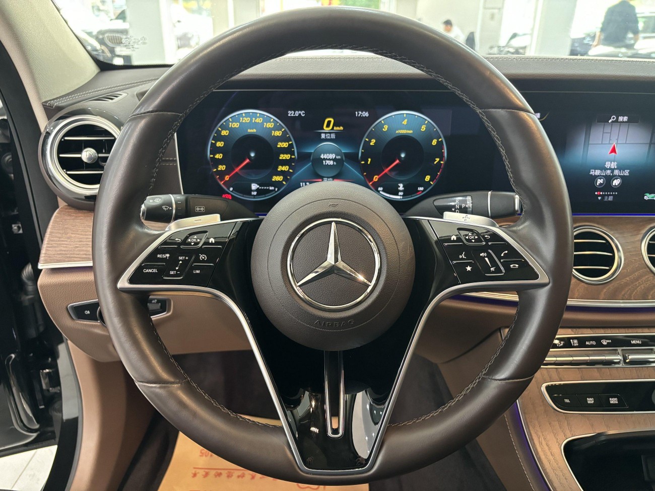 Mercedes-Benz E 300 L 2022