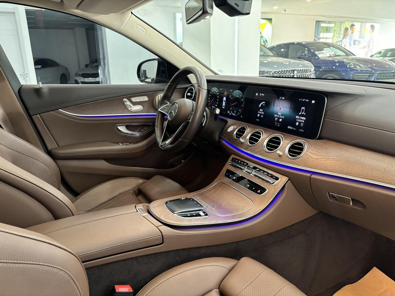 Mercedes-Benz E 300 L 2022