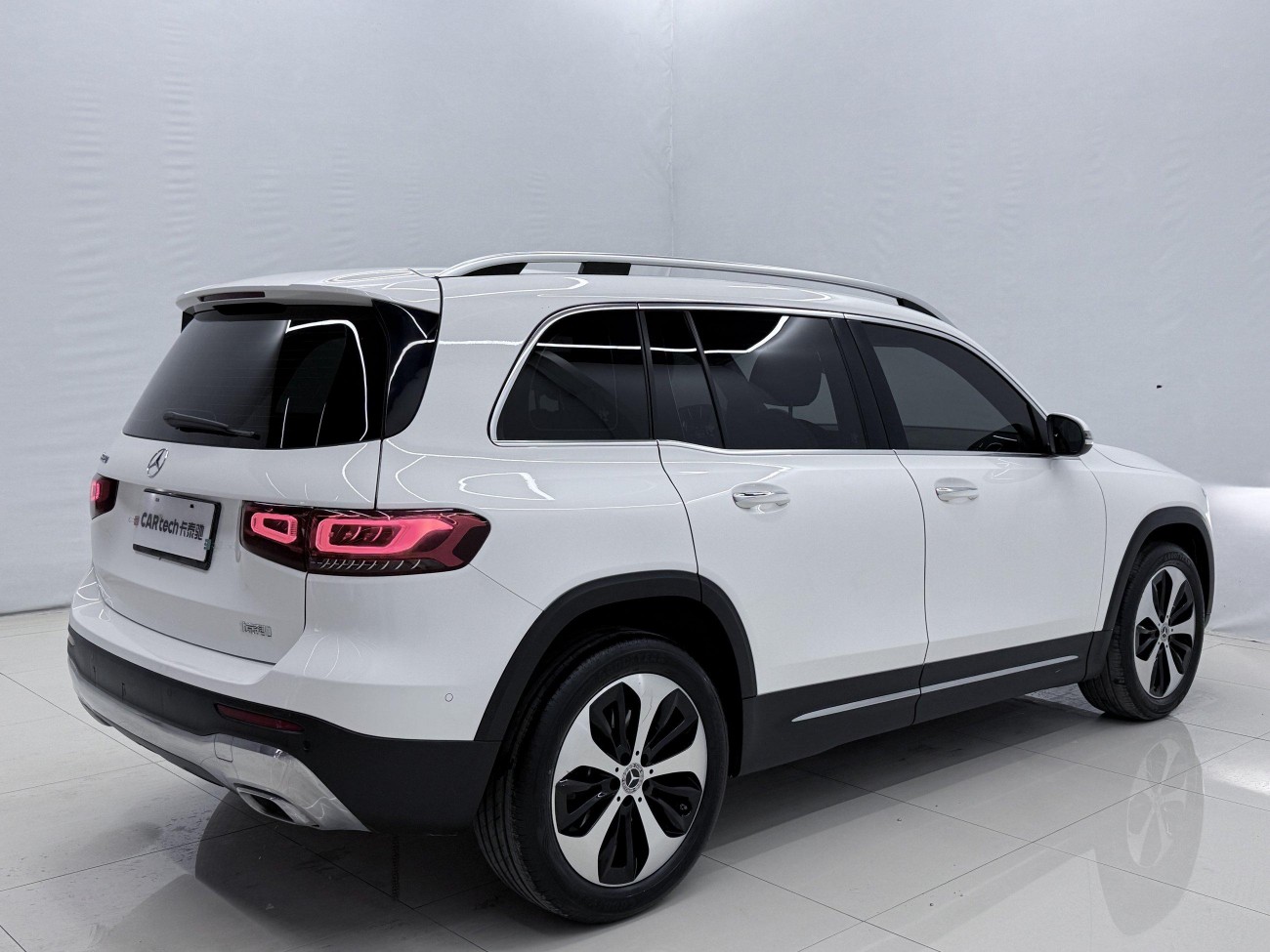 Mercedes-Benz GLB 2023