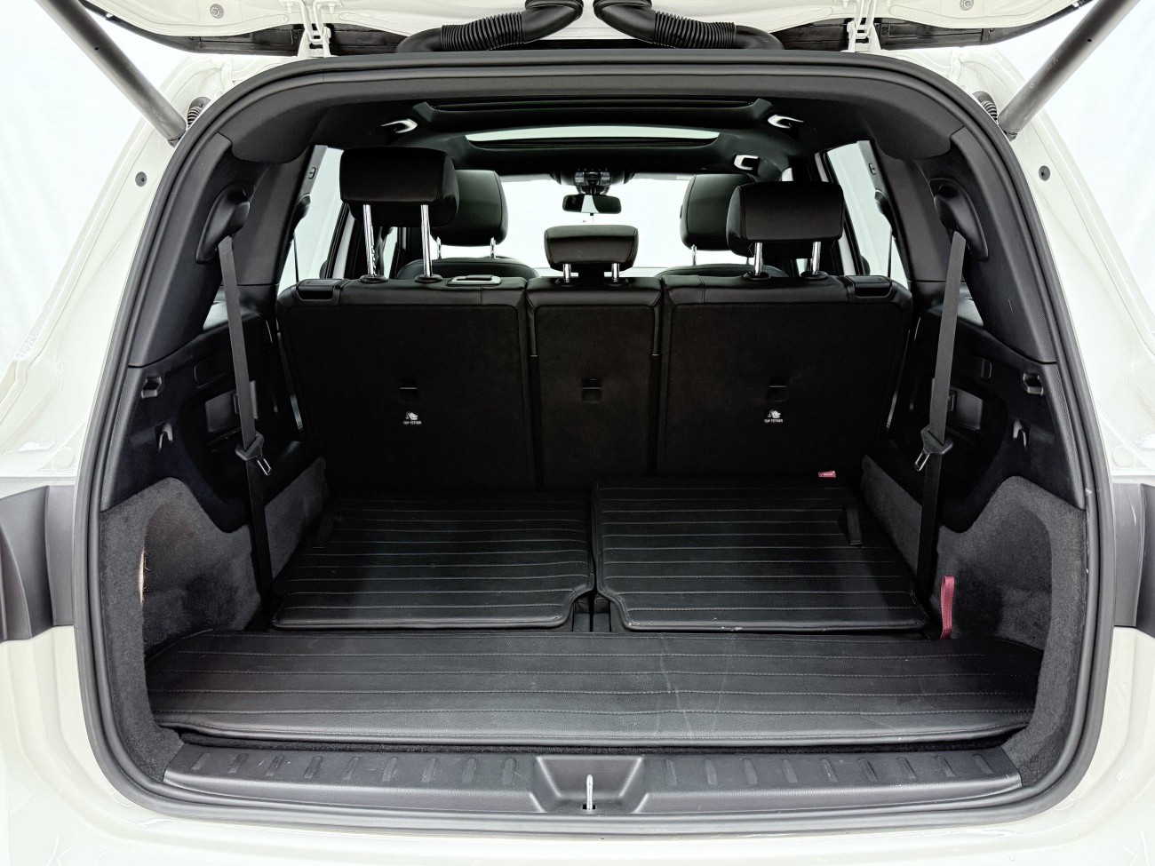 Mercedes-Benz GLB 2023