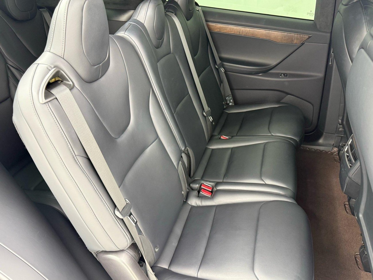 Tesla Model X 2020