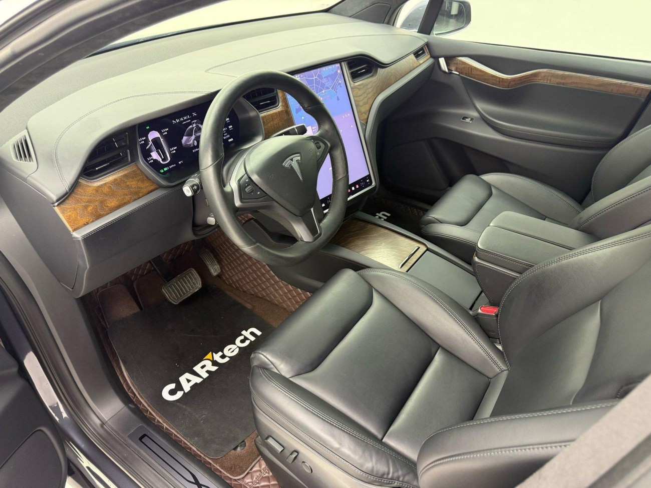 Tesla Model X 2020