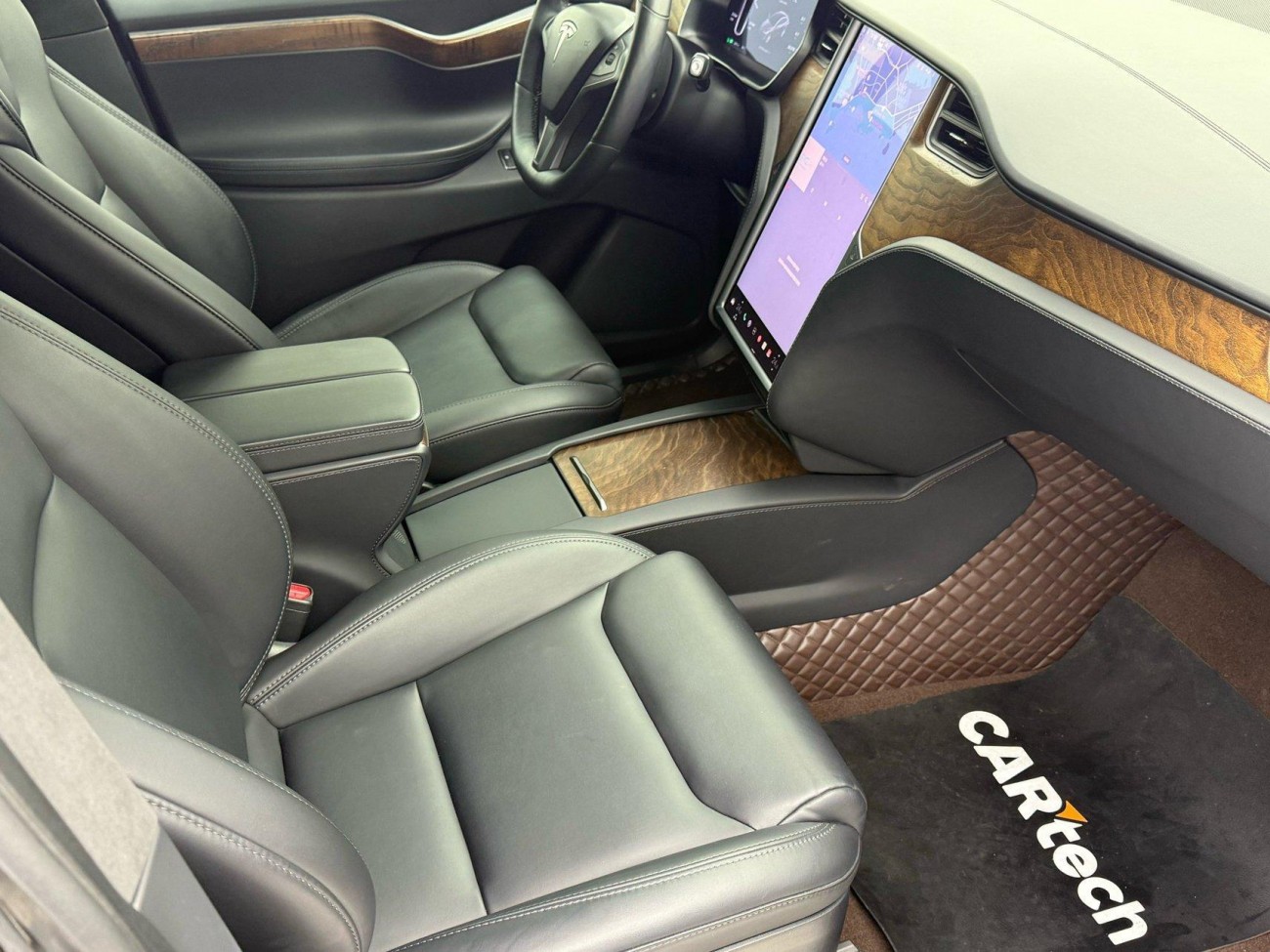 Tesla Model X 2020