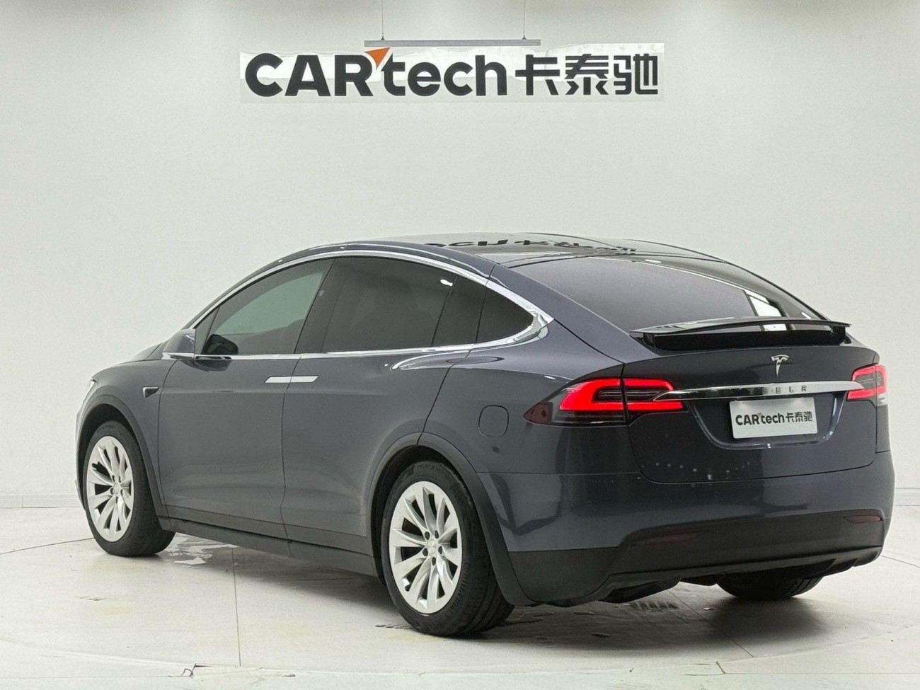 Tesla Model X 2020