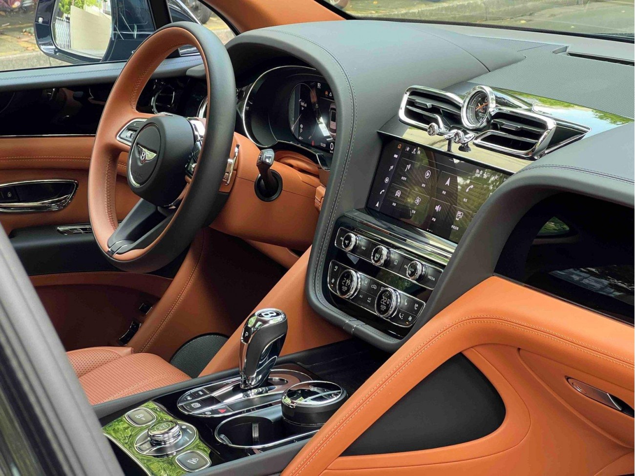 Bentley Bentayga 2023