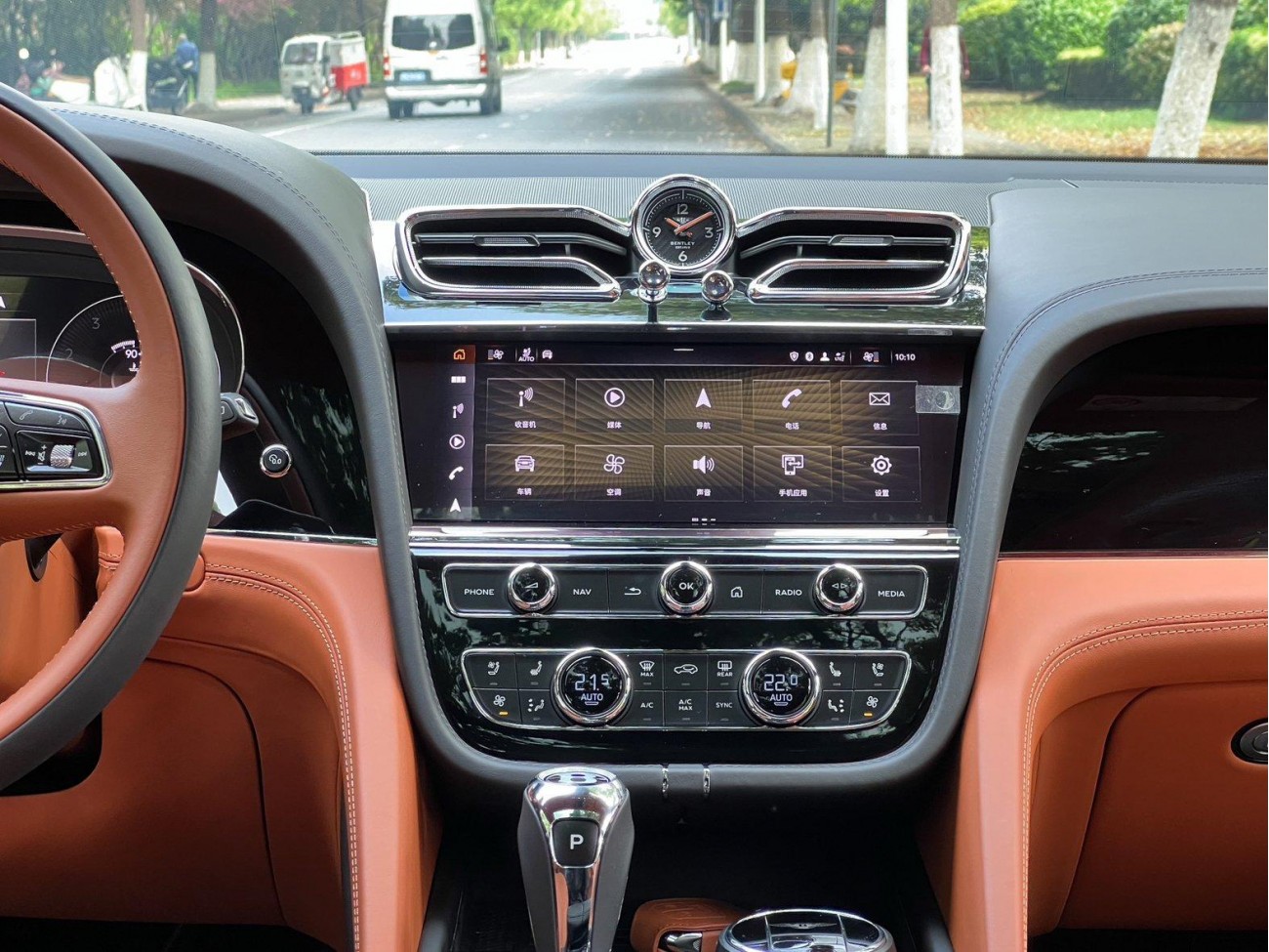 Bentley Bentayga 2023