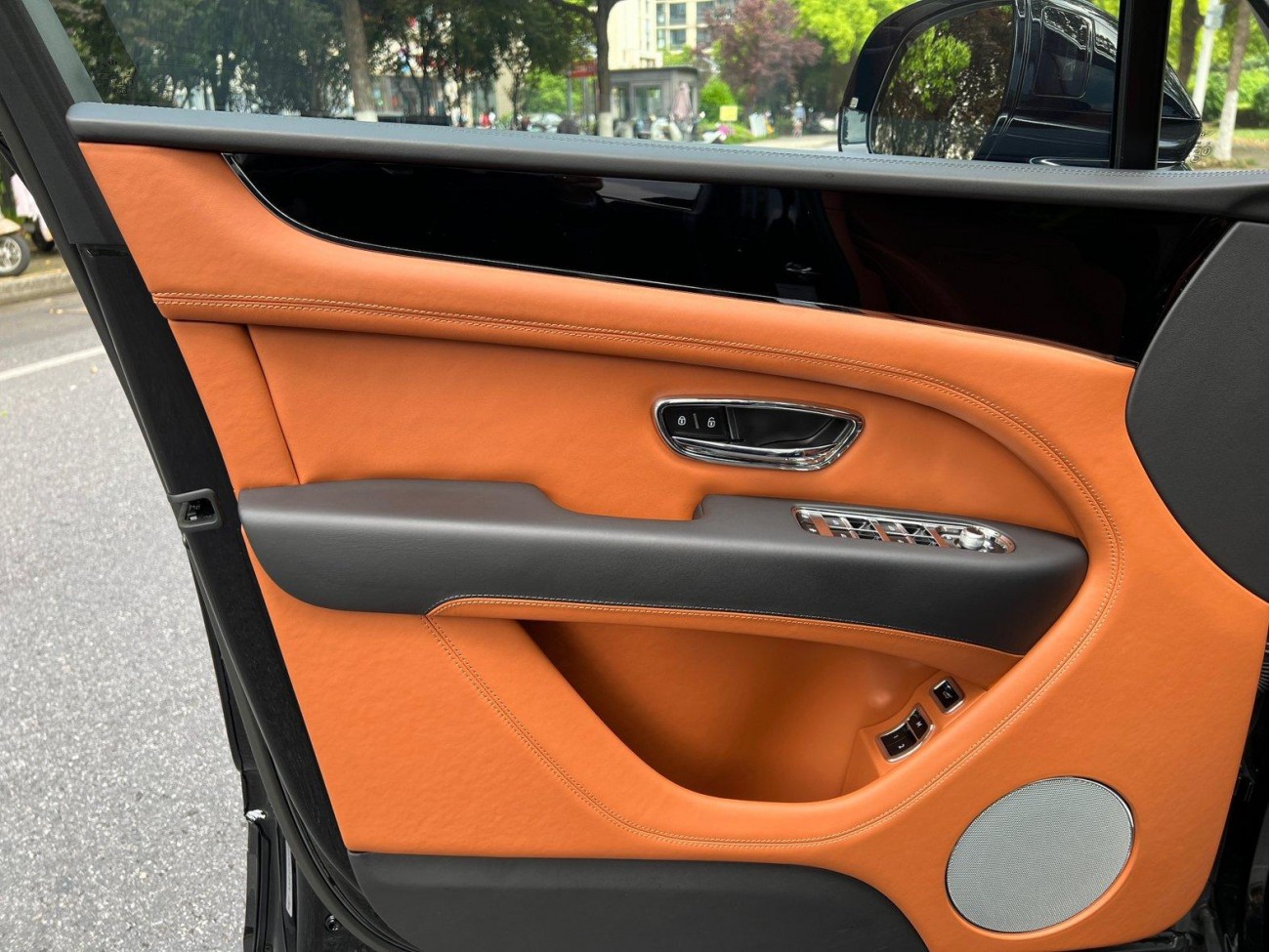 Bentley Bentayga 2023