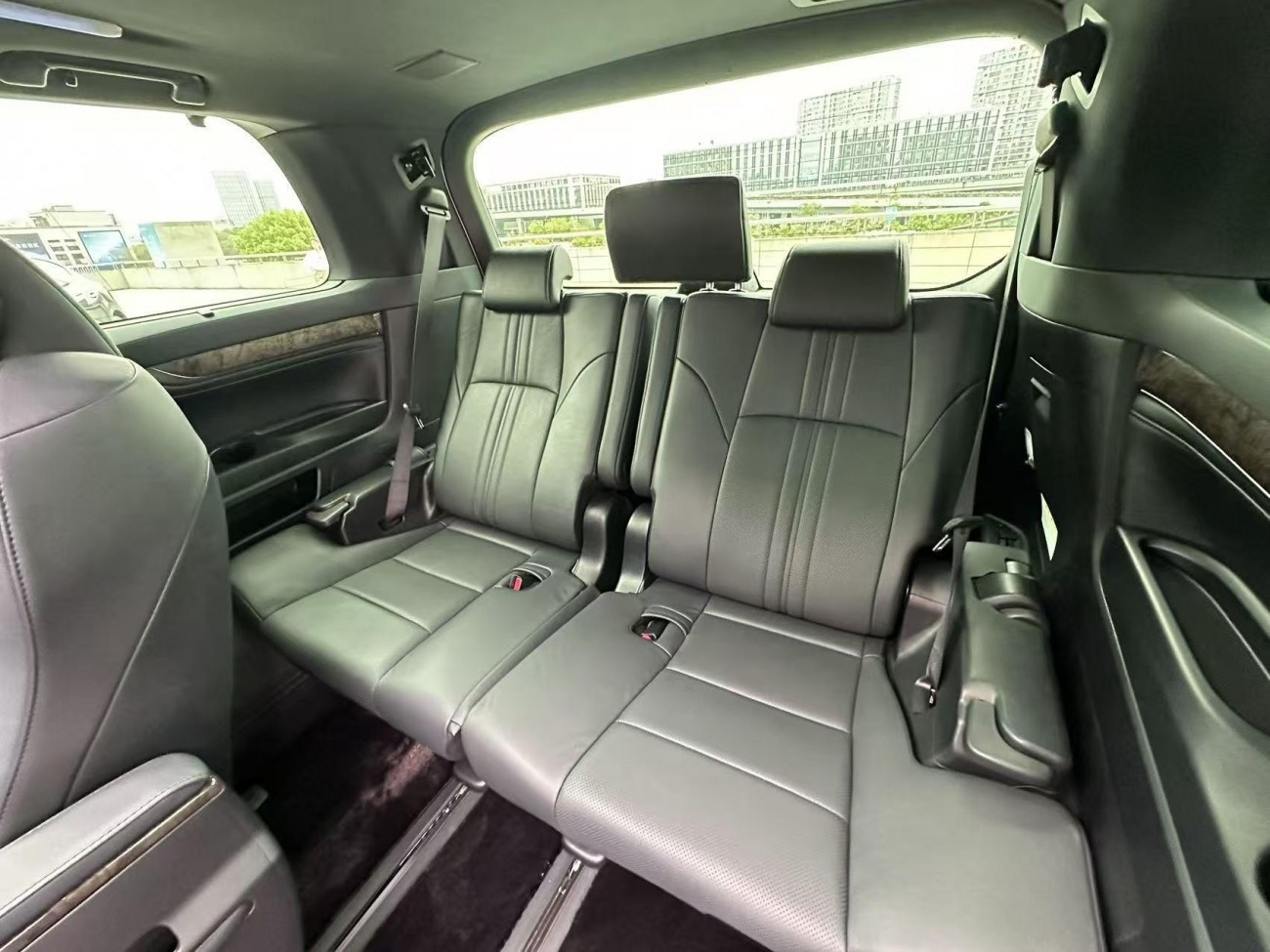 Toyota Vellfire 2023