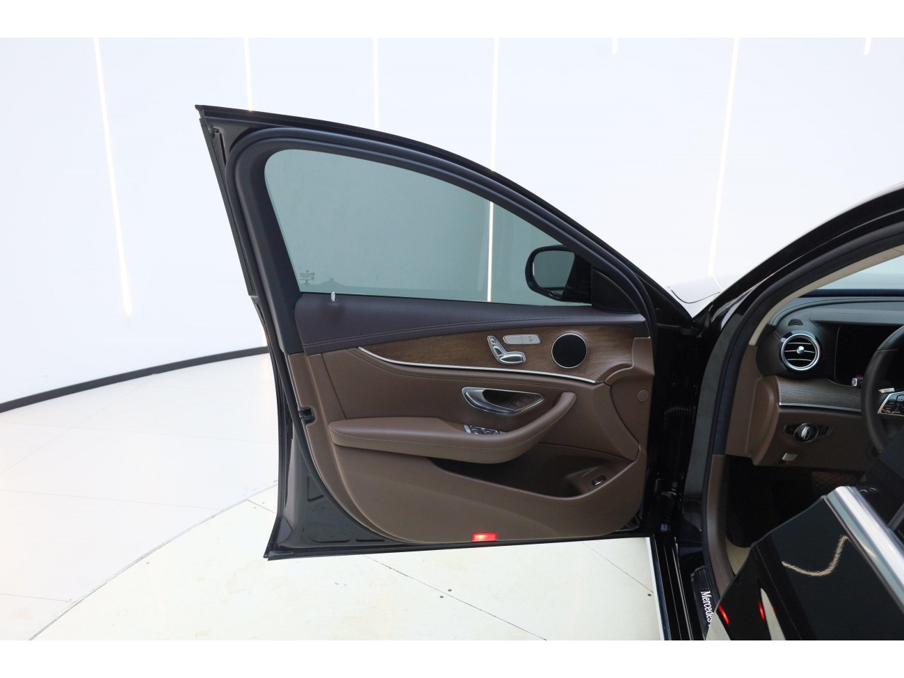 Mercedes-Benz E 260 L 2021