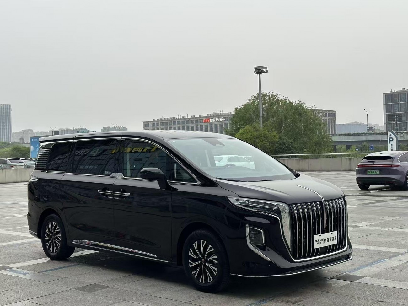 Hongqi HQ9 2024