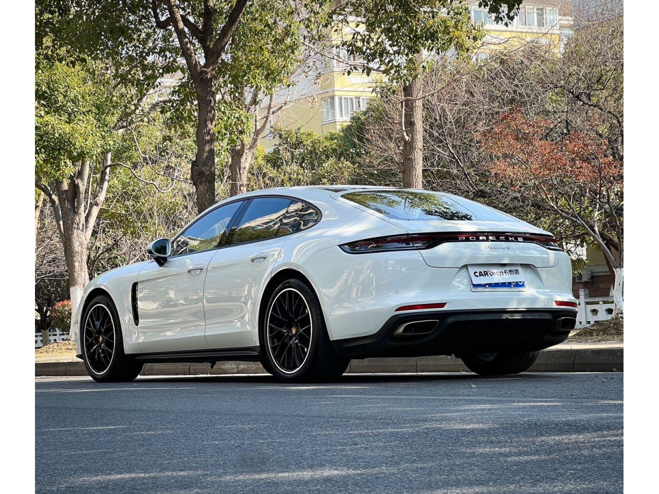 Porsche Panamera 2021