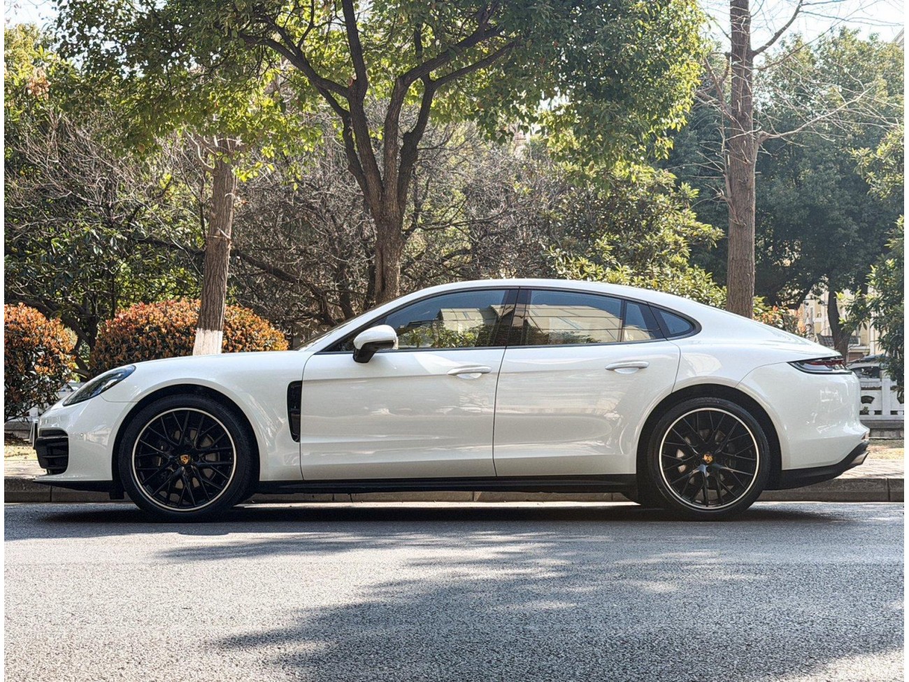 Porsche Panamera 2021