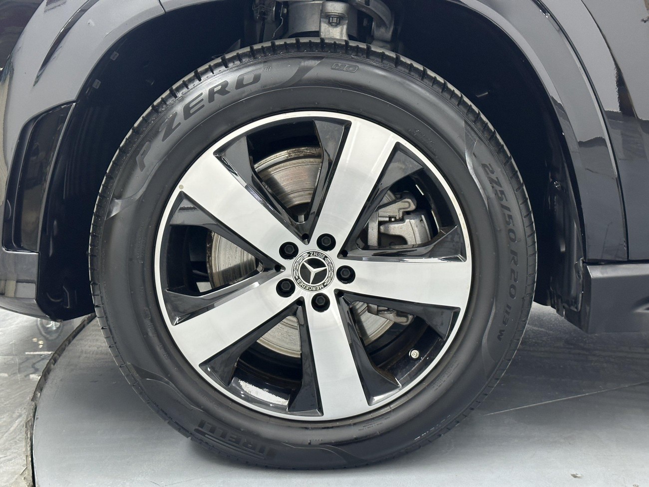 Mercedes-Benz GLS 400 4MATIC 2023