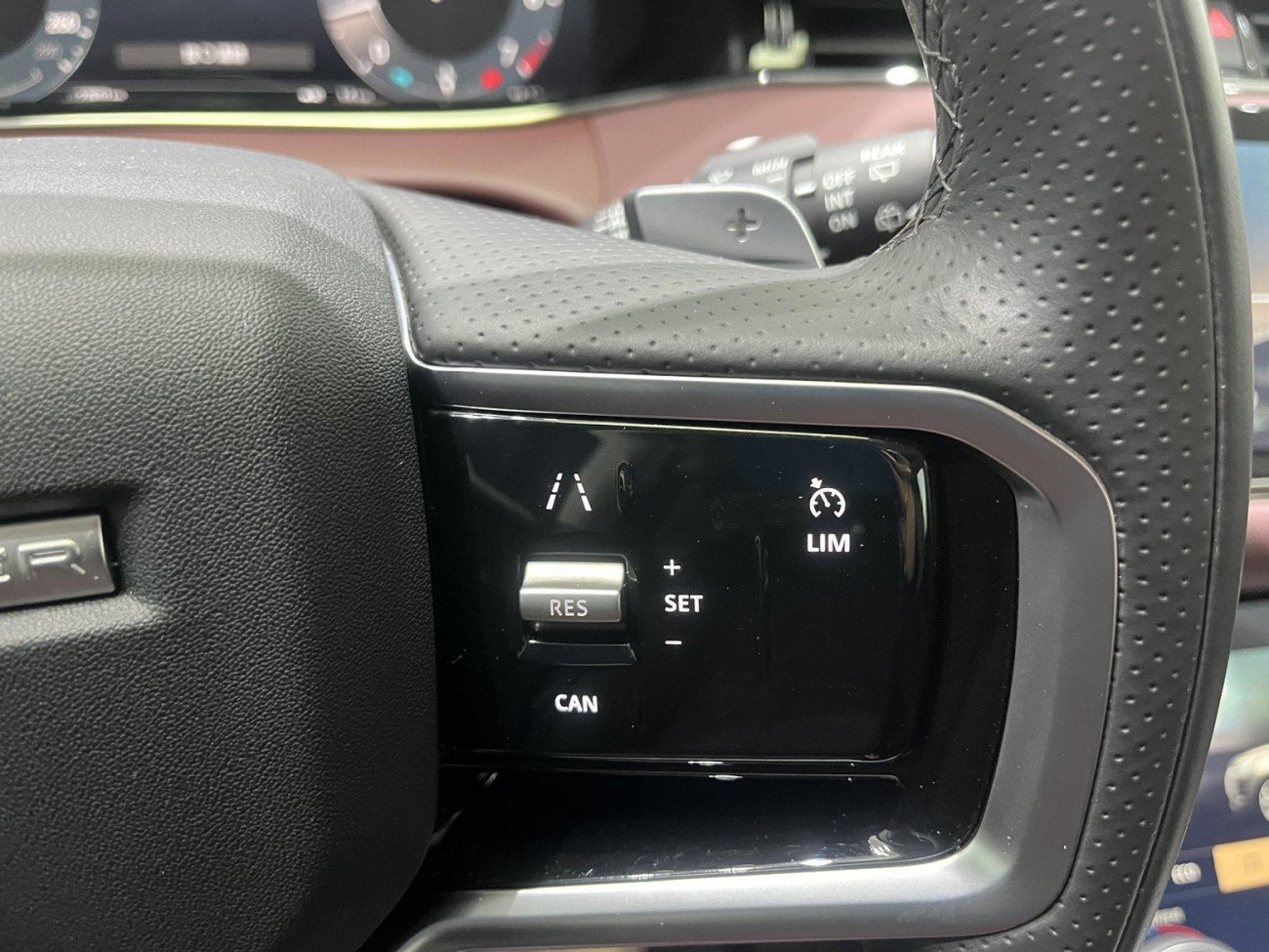Land Rover Range Rover 2024