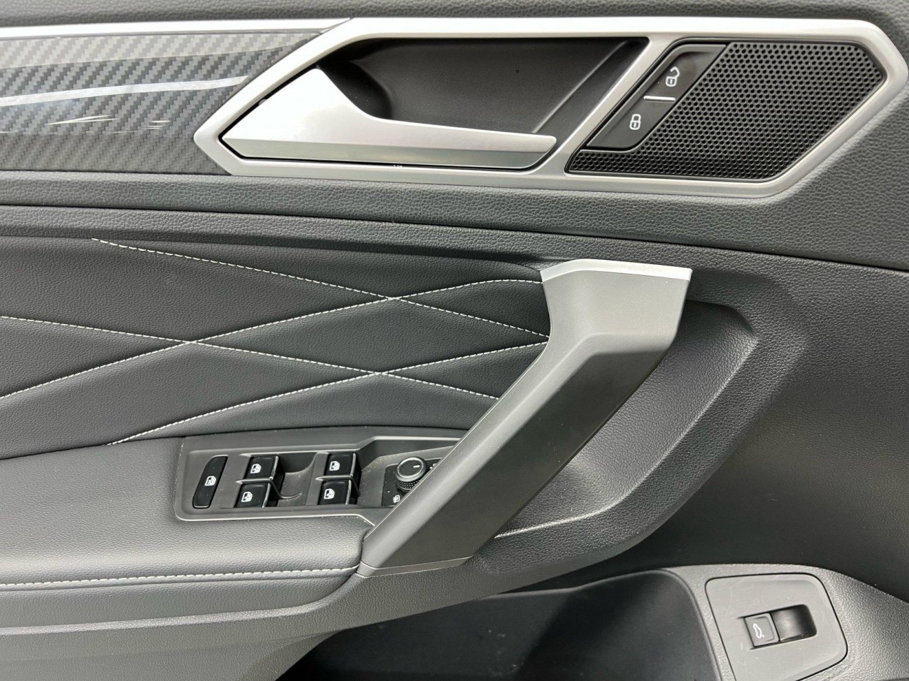 Volkswagen Tiguan L 2023